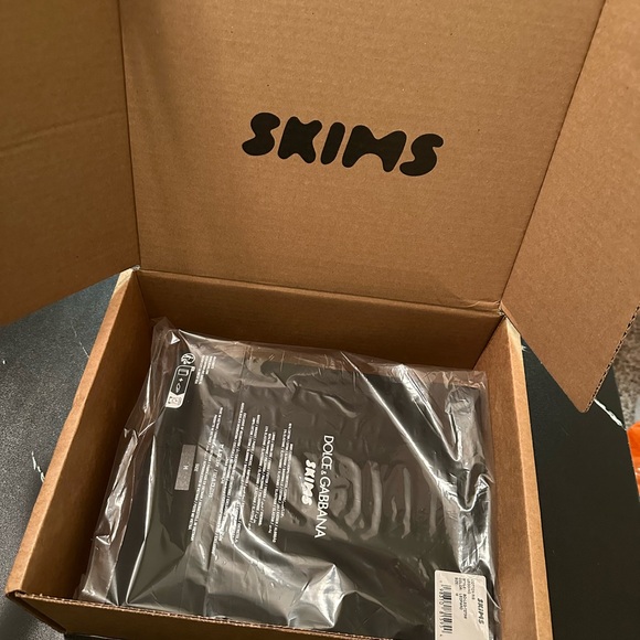 Dolce & Gabbana SKIMS Leopard Print Leggings - Picture 6 of 6